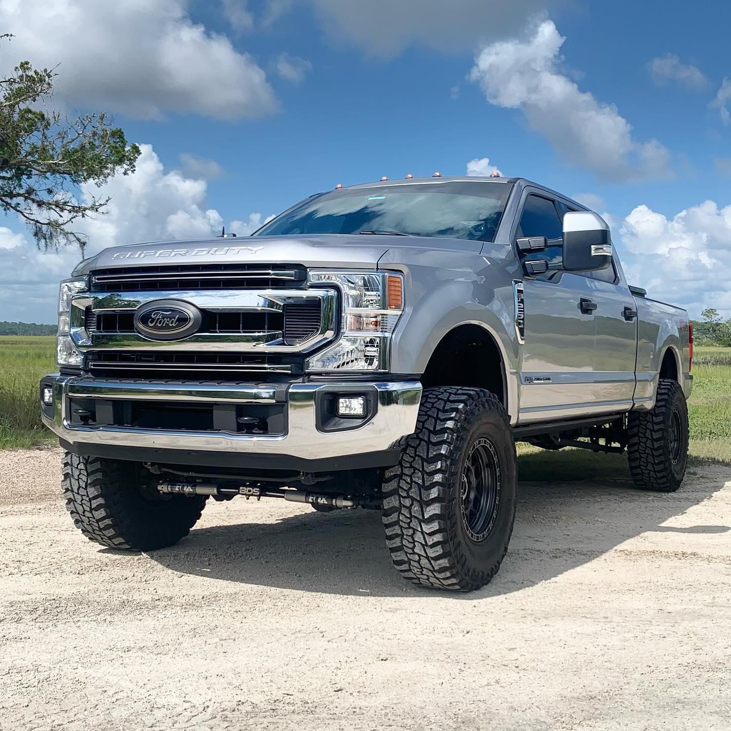 300156127_2235261369972149_372